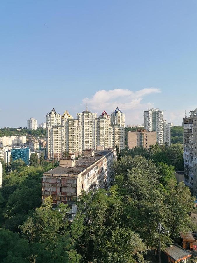 Уютная Студио Возле Жд Вокзала Kyiv Exterior foto